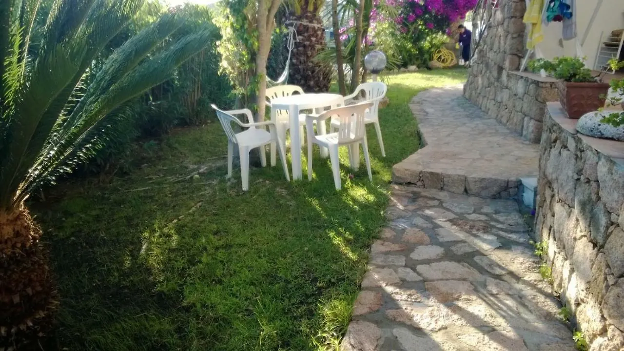 Сasa de vacaciones Betty Vacanze Badesi Italia