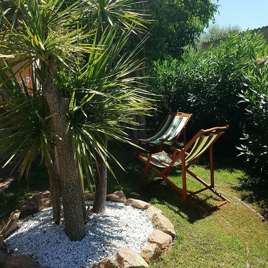 Сasa de vacaciones Betty Vacanze Badesi Italia